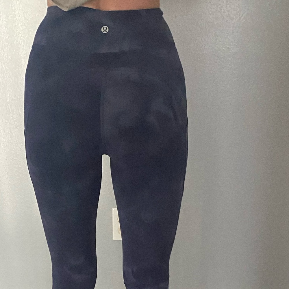 Lululemon leggings size 2 worn once